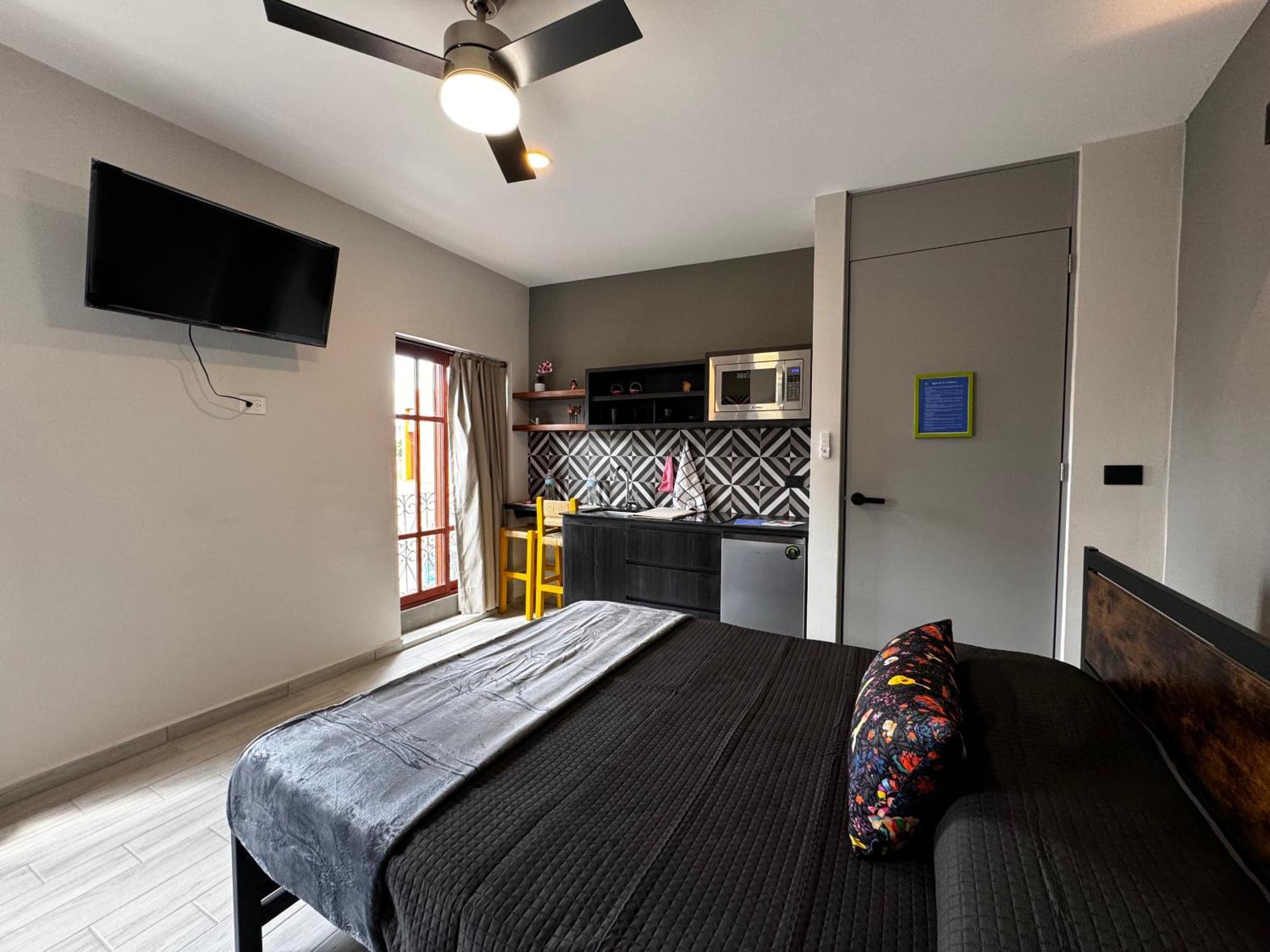 Casa Tahii Bed & Breakfast *